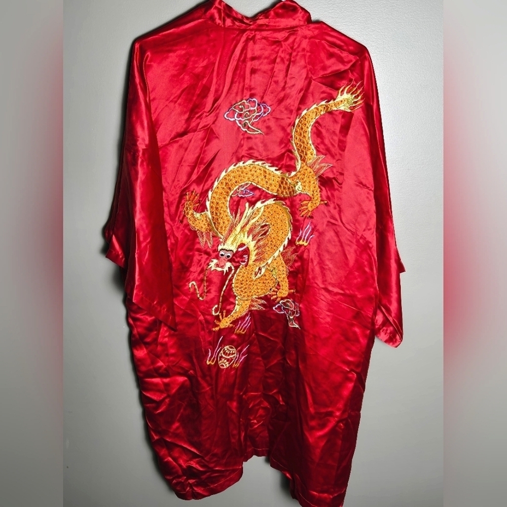 Vintage Aloha Hawaii 100% Silk Hand Embroidered‎ Chinese Dragon Robe Kimono